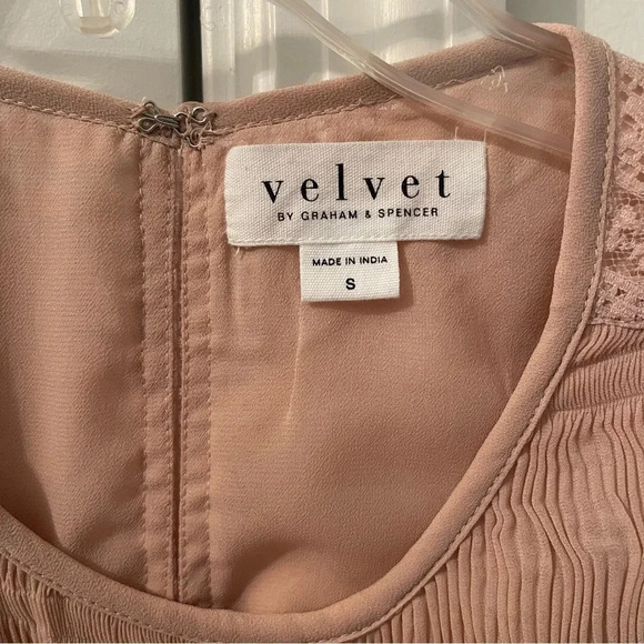 Anthropologie Velvet by Graham & Spencer ruffle & lace top. Small. Blush pink. - Picture 6 of 6